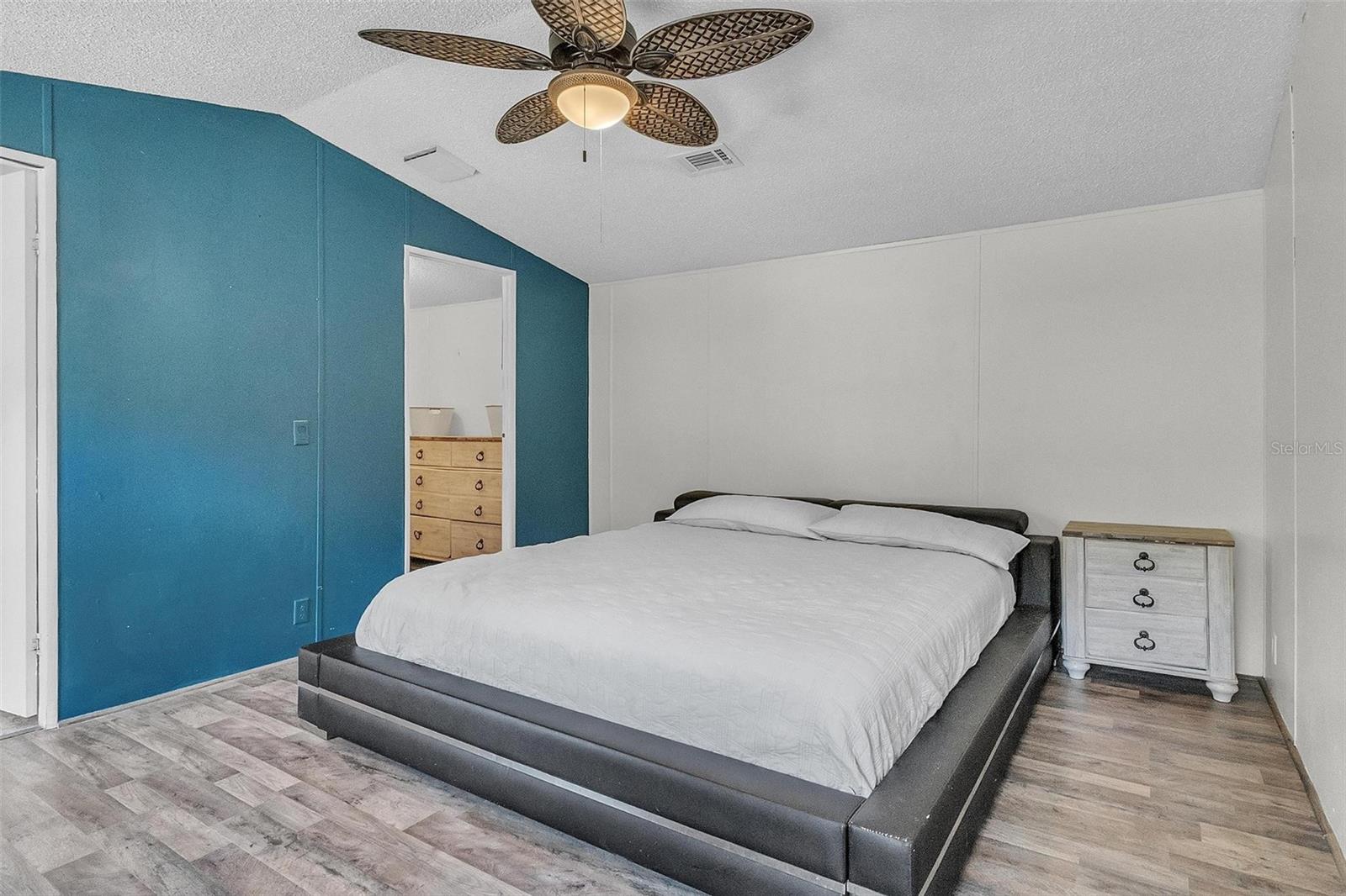 Image 10 of 36 For 112 Click Road