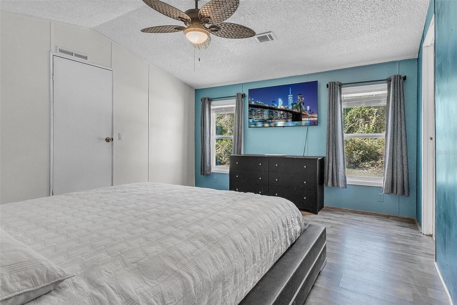 Image 11 of 36 For 112 Click Road