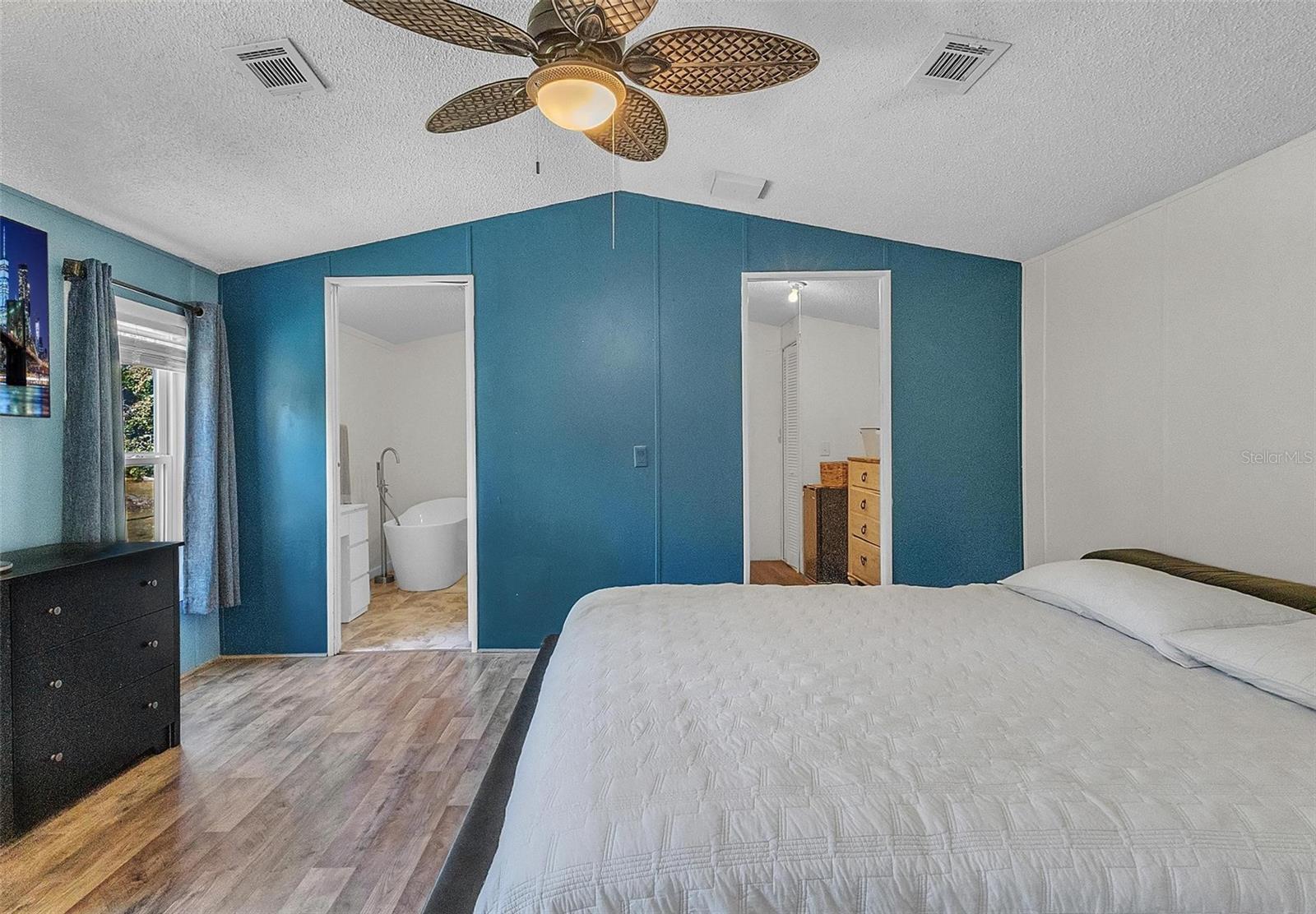 Image 12 of 36 For 112 Click Road