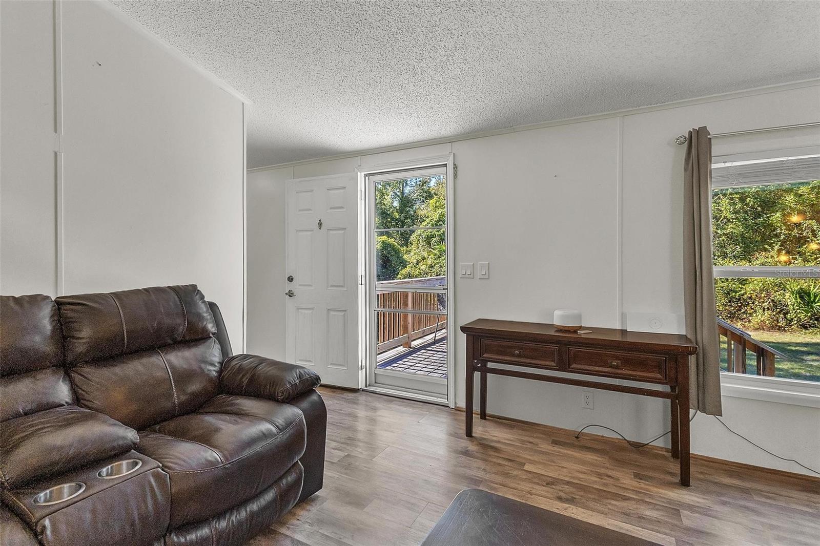 Image 21 of 36 For 112 Click Road