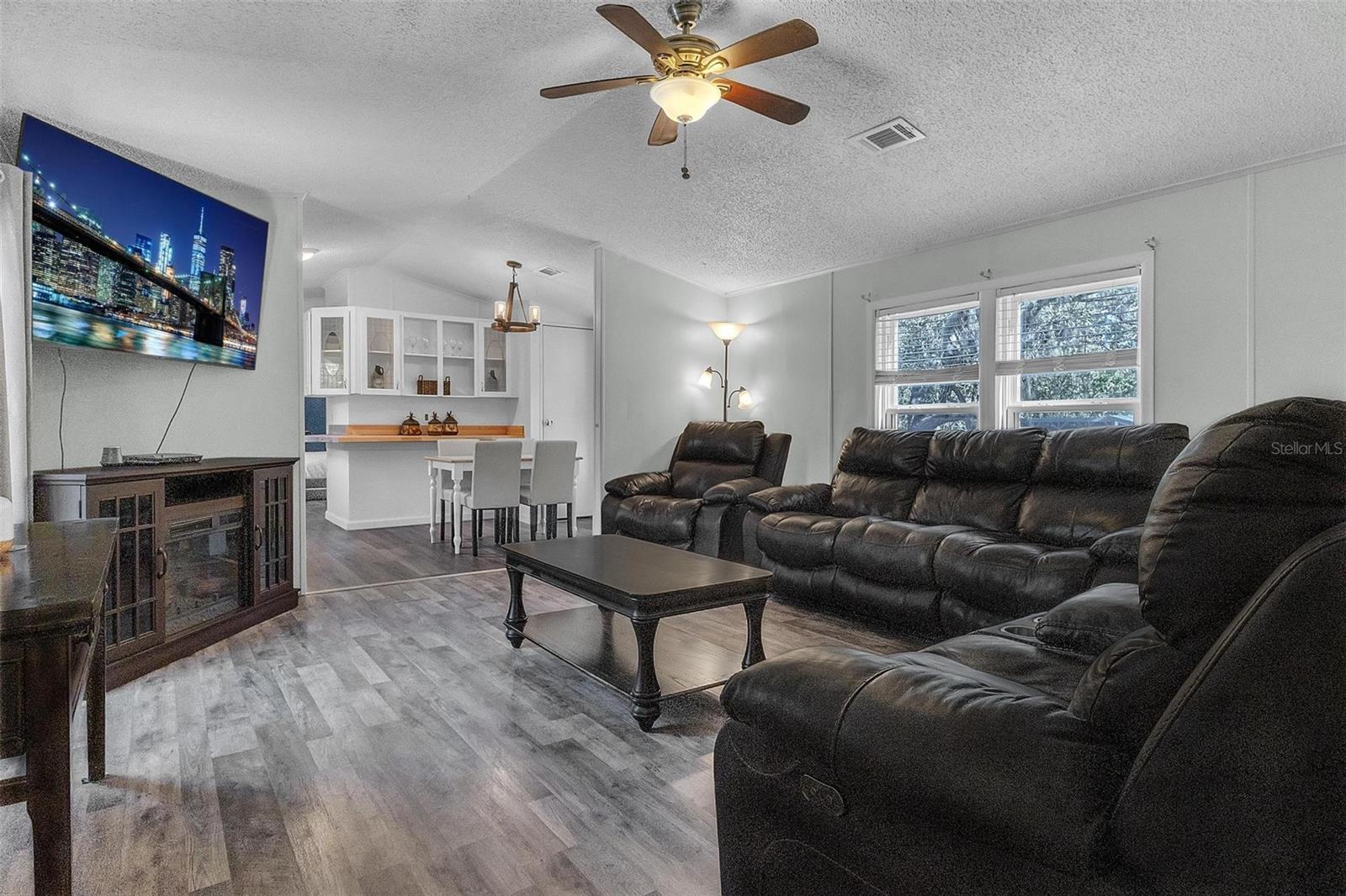 Image 5 of 36 For 112 Click Road