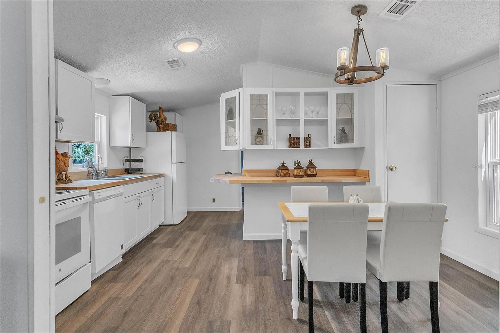 Image 7 of 36 For 112 Click Road