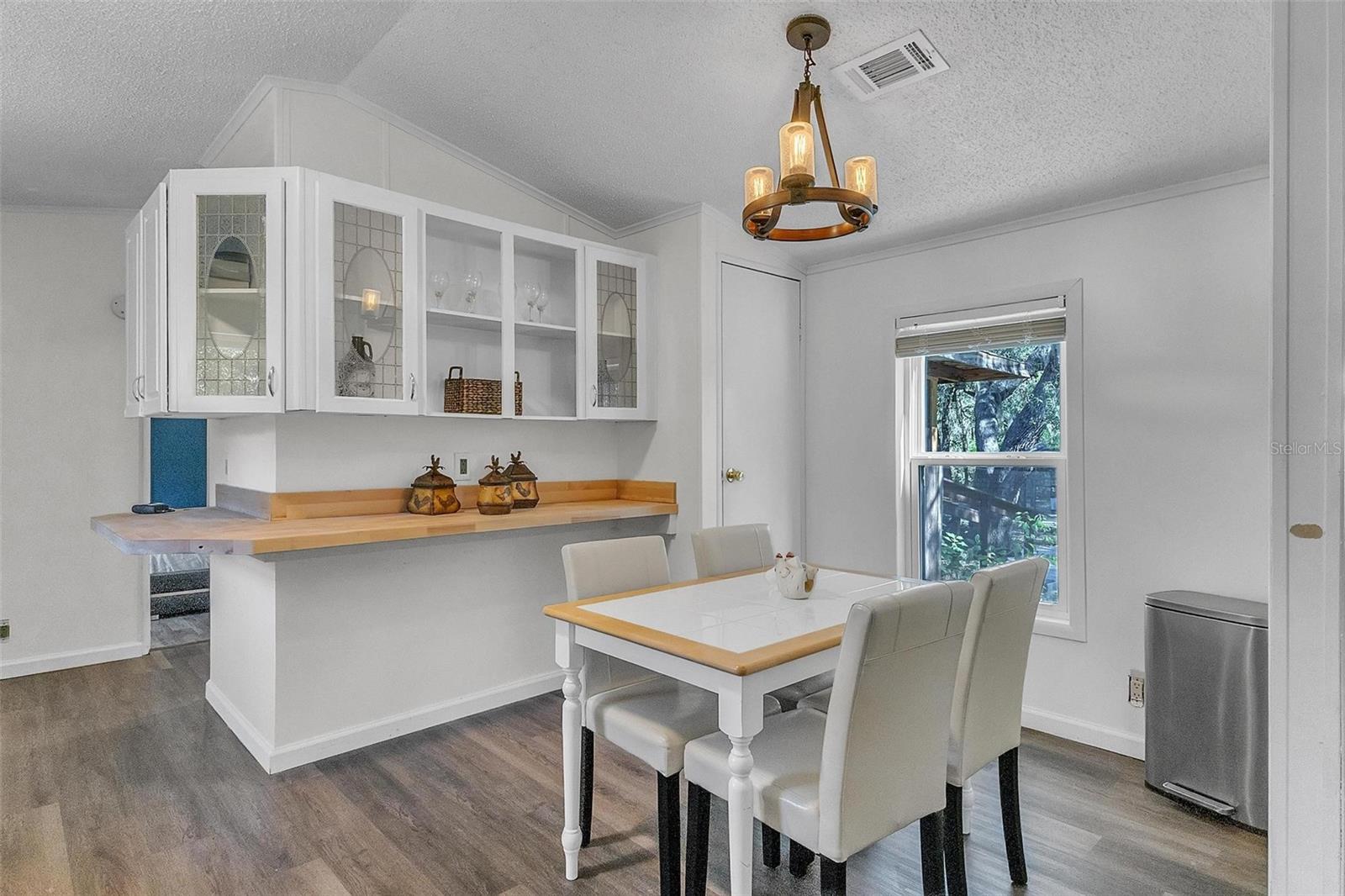 Image 8 of 36 For 112 Click Road