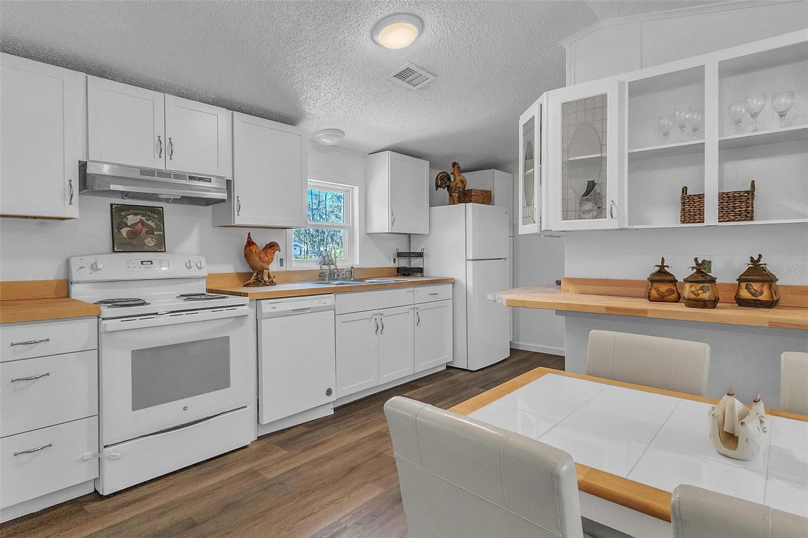 Image 9 of 36 For 112 Click Road