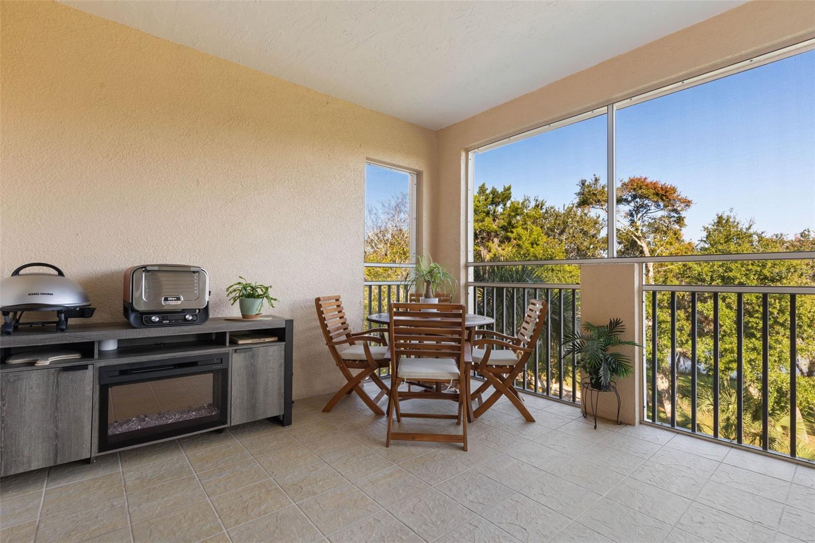 Image 12 of 78 For 55 Riverview Bend S 2033