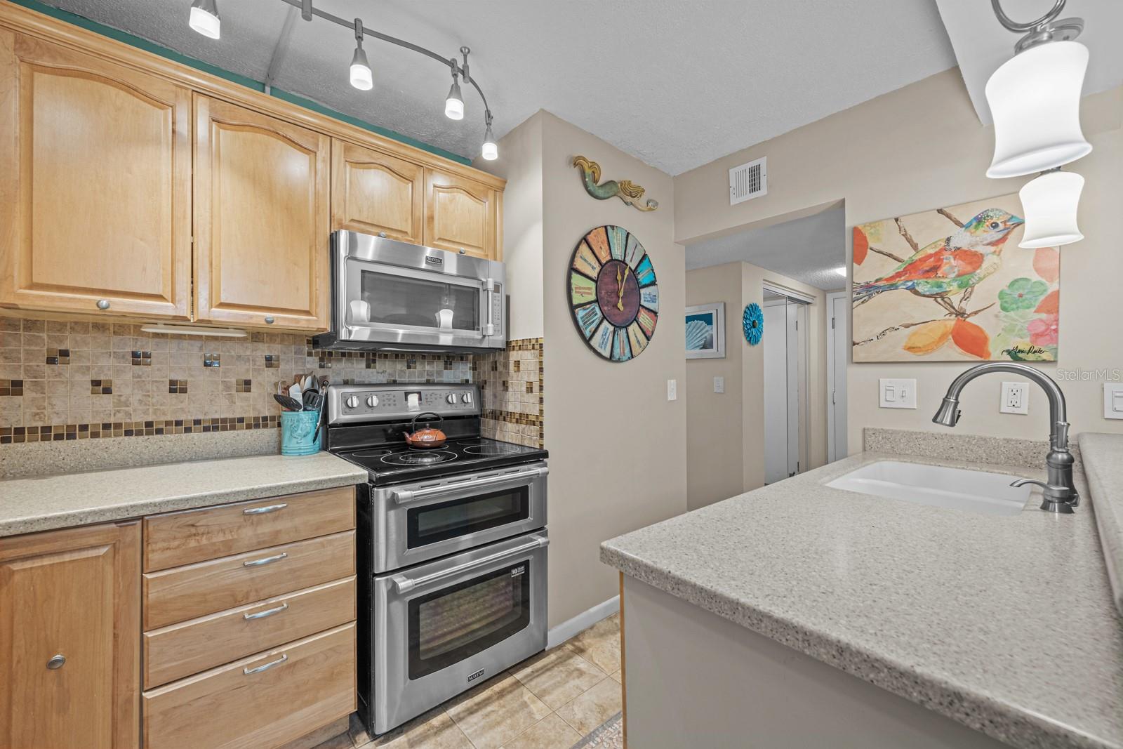 Image 14 of 51 For 37 Alcira Court 37