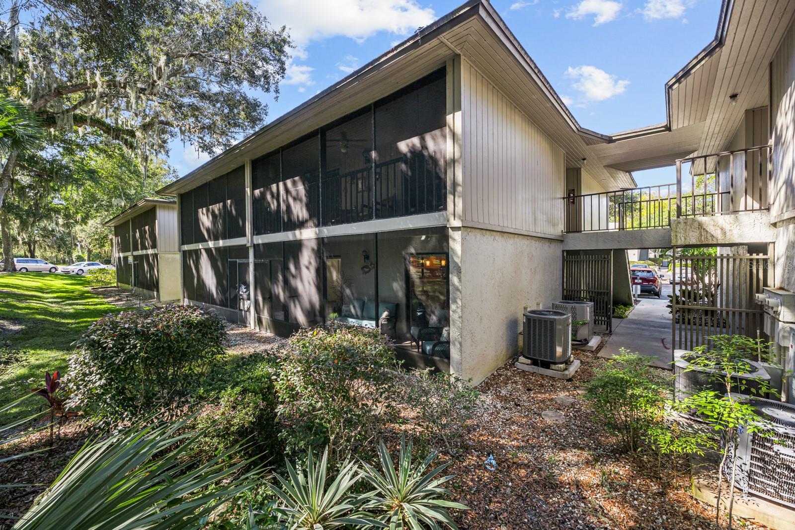 Image 31 of 51 For 37 Alcira Court 37