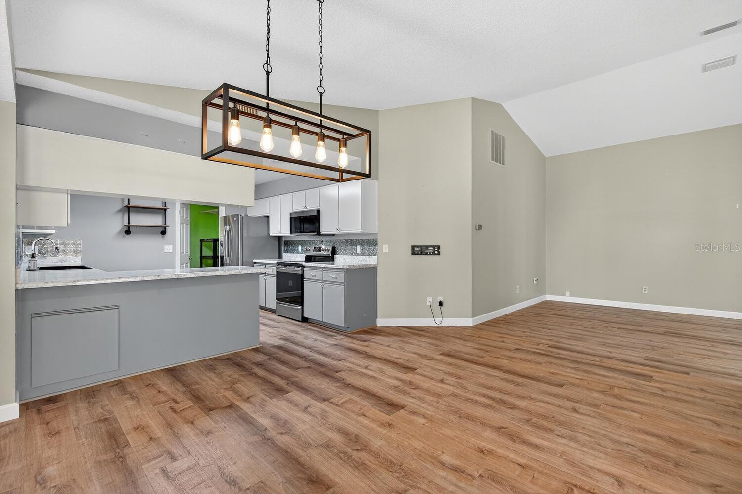 Image 6 of 22 For 34 Beauford Lane