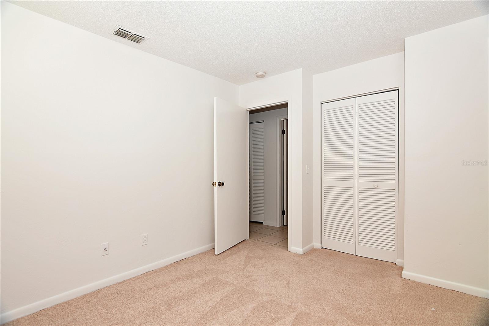 Image 21 of 30 For 36 Fairways Circle