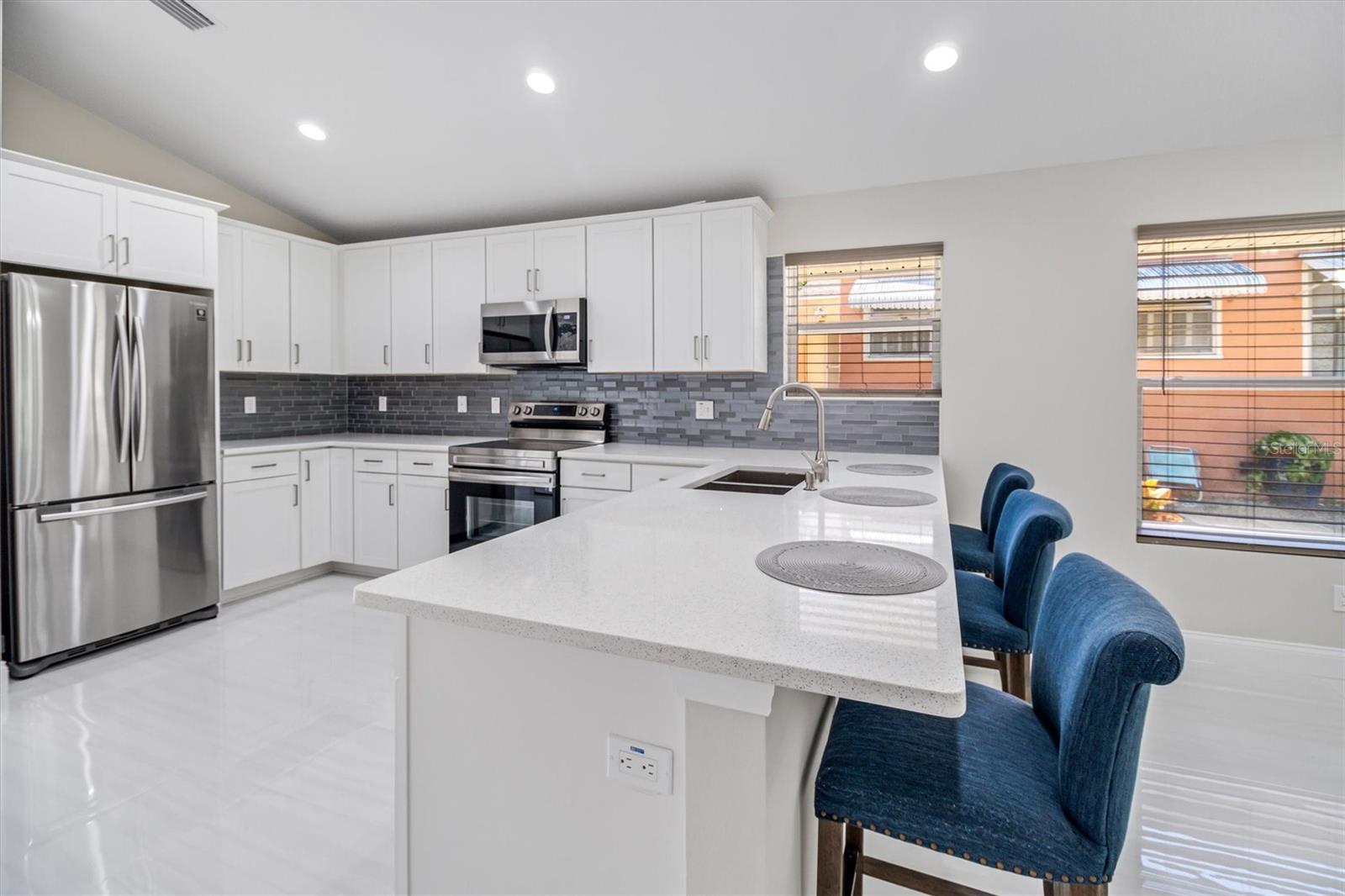 Image 14 of 36 For 53 Wilmette Avenue