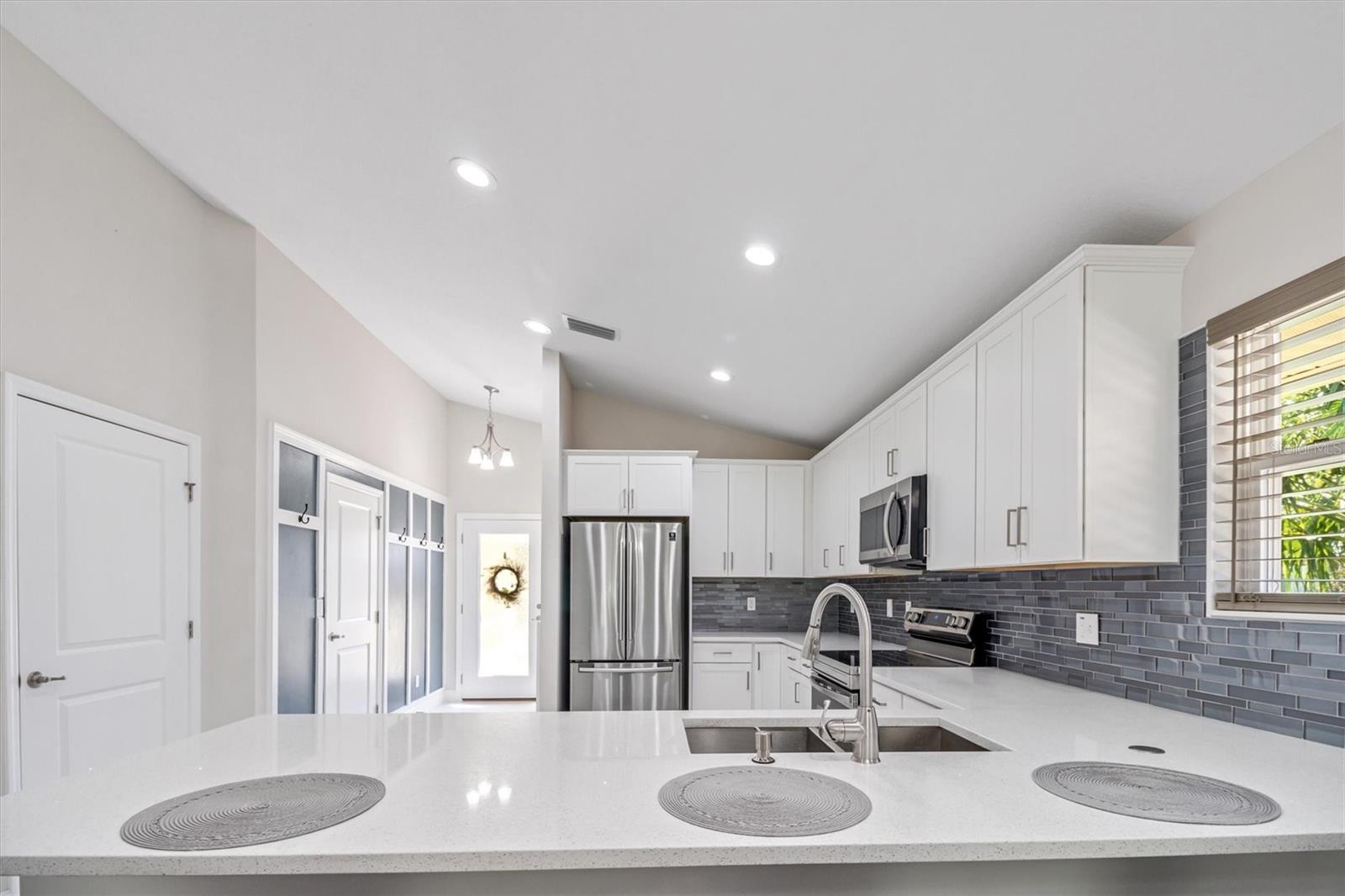 Image 15 of 36 For 53 Wilmette Avenue