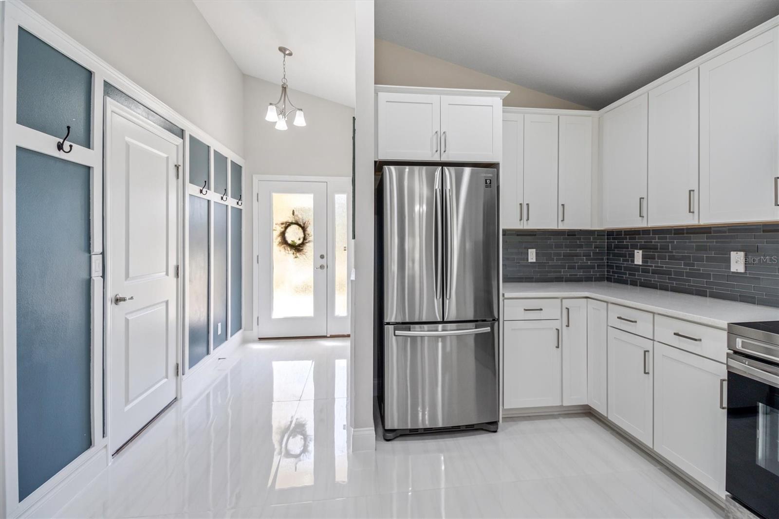 Image 16 of 36 For 53 Wilmette Avenue