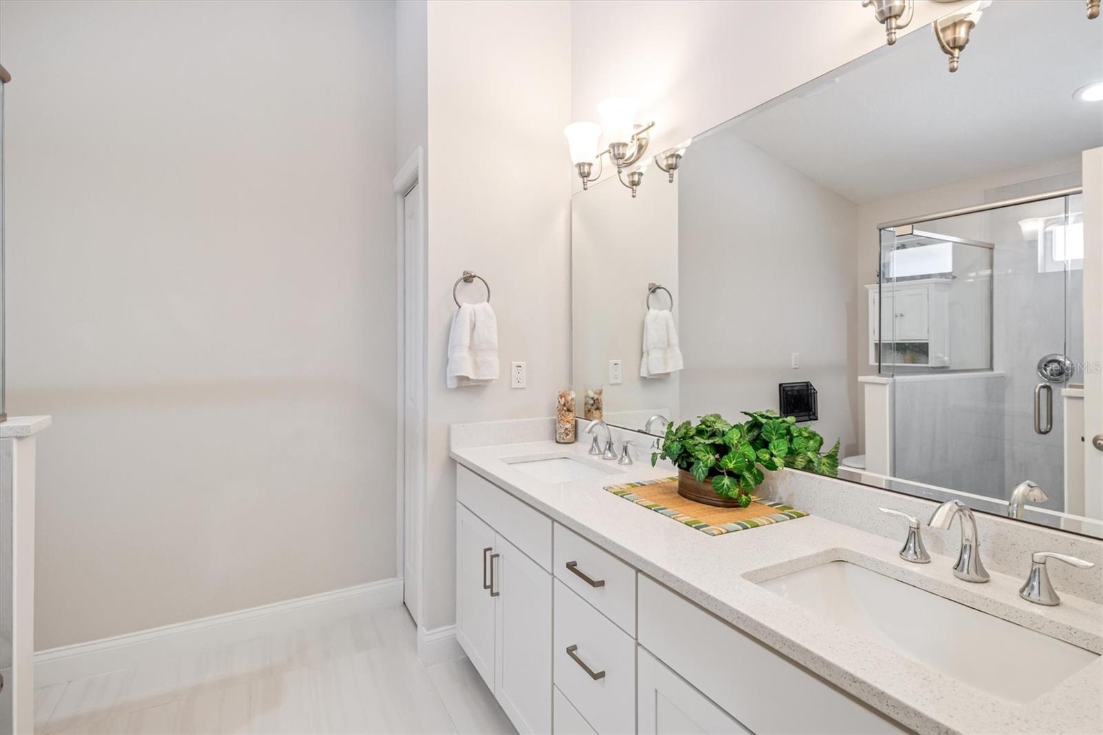 Image 26 of 36 For 53 Wilmette Avenue