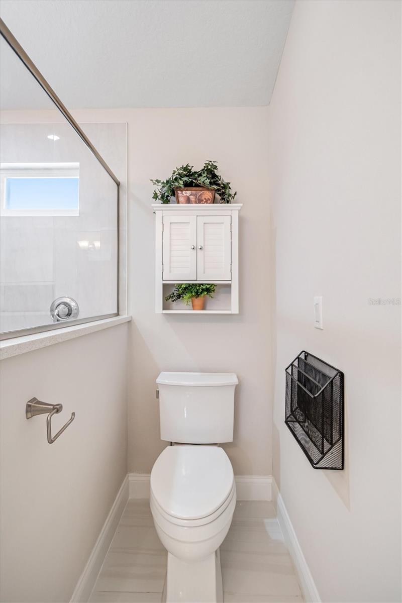 Image 27 of 36 For 53 Wilmette Avenue