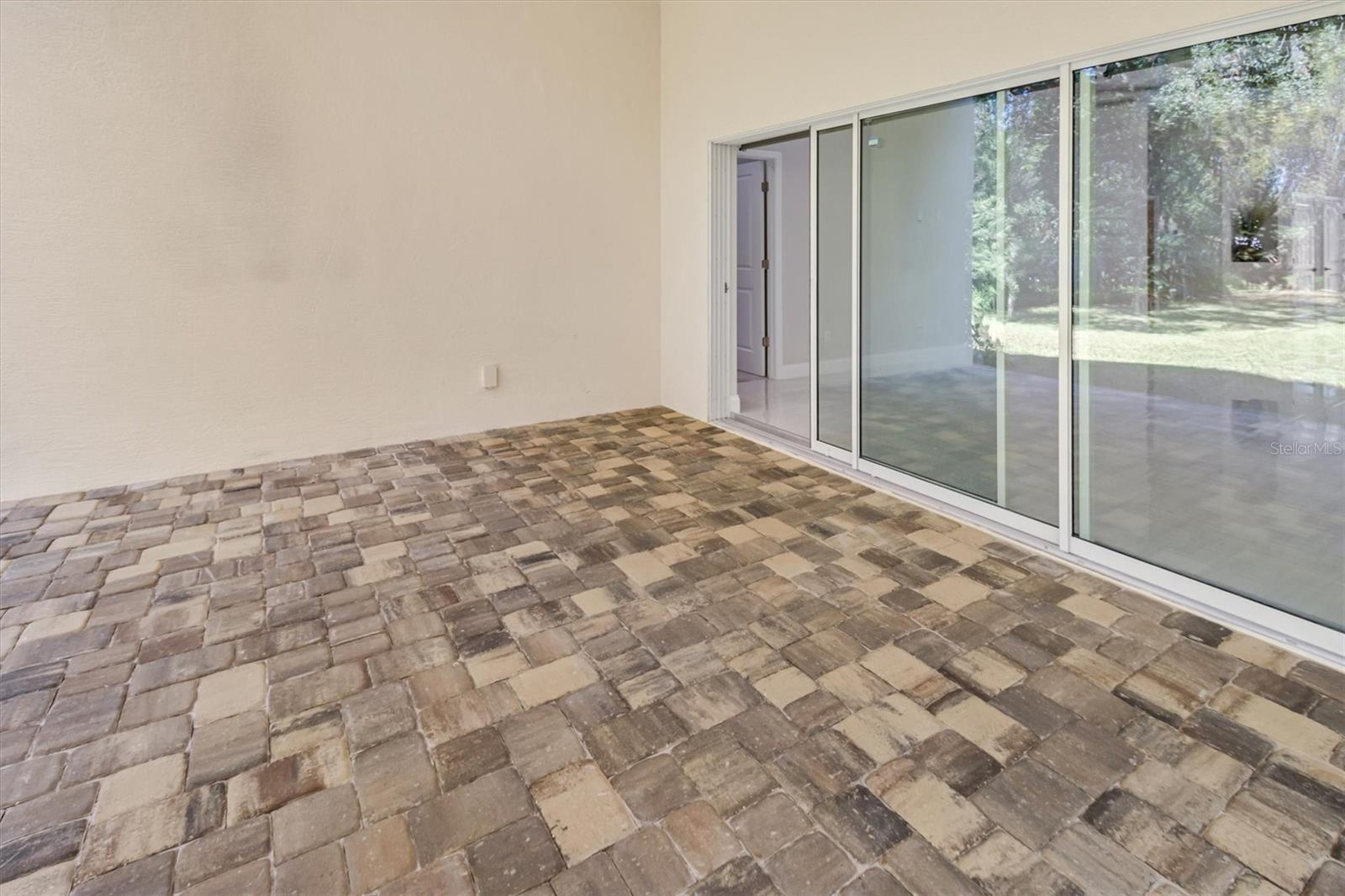 Image 32 of 36 For 53 Wilmette Avenue