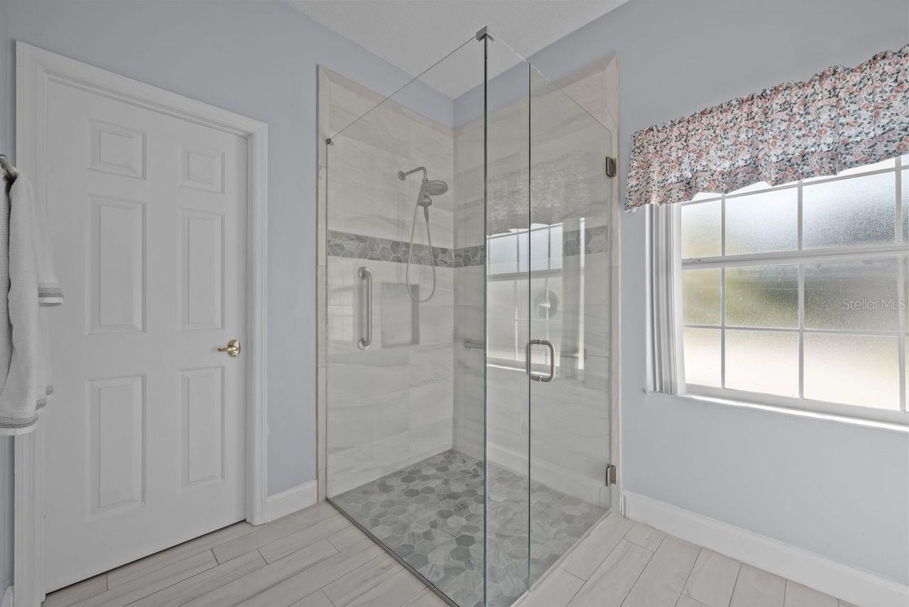 Image 25 of 67 For 28 Cedar Point Drive