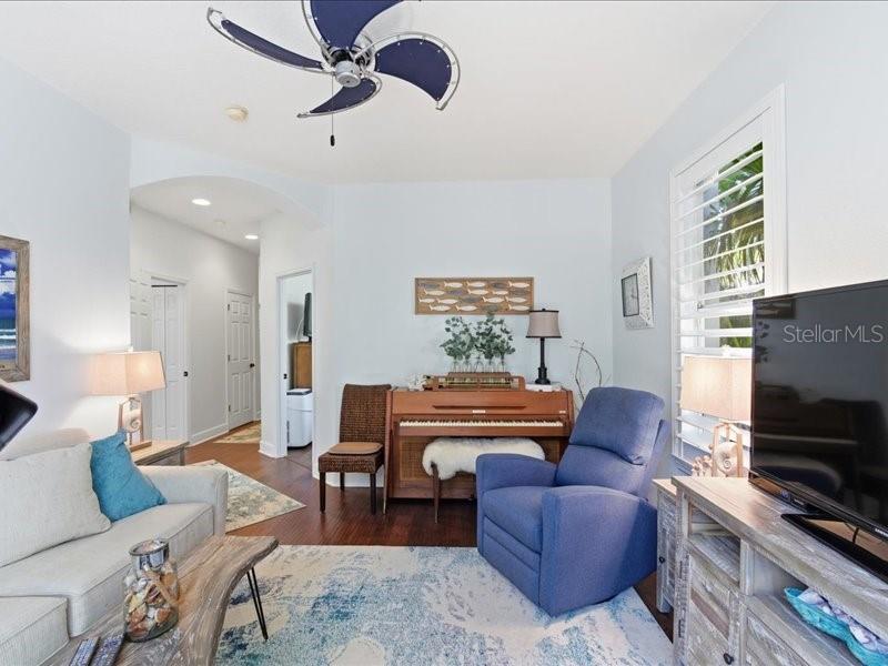 Image 17 of 78 For 121 Coquina Key Drive