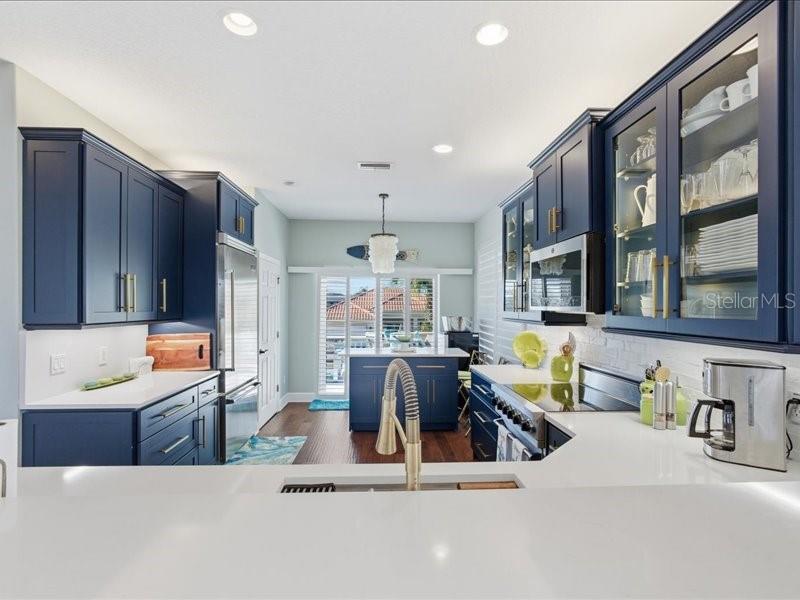 Image 33 of 78 For 121 Coquina Key Drive