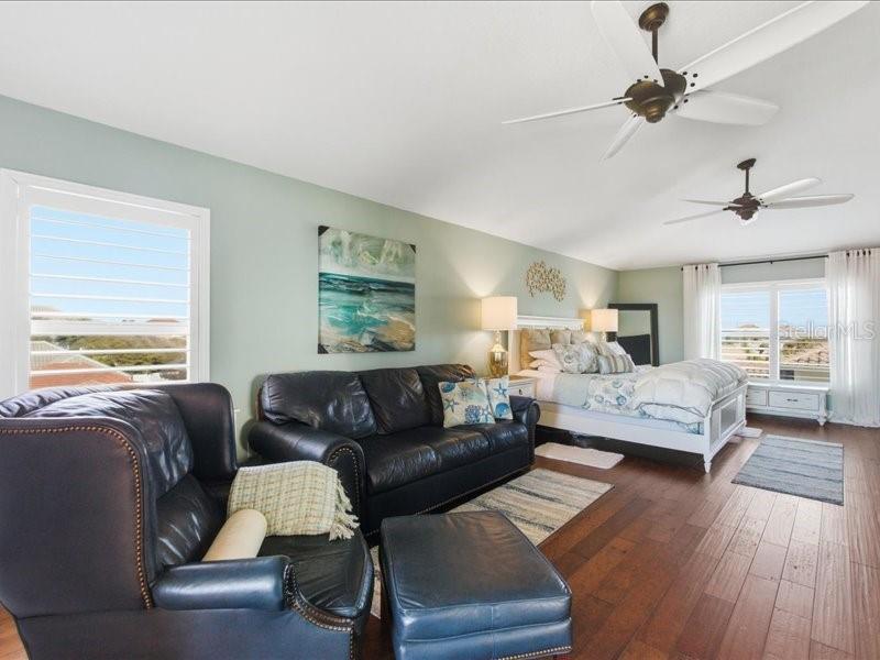 Image 48 of 78 For 121 Coquina Key Drive