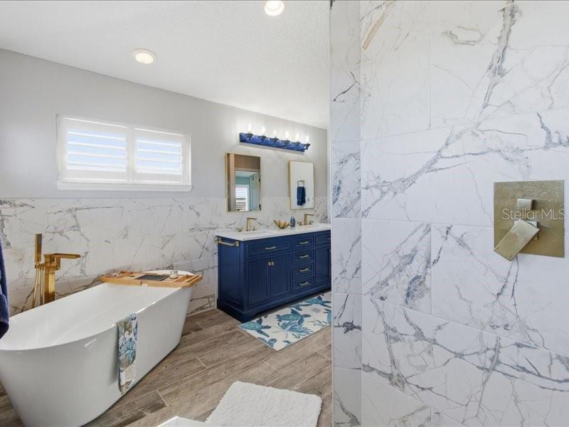 Image 51 of 78 For 121 Coquina Key Drive