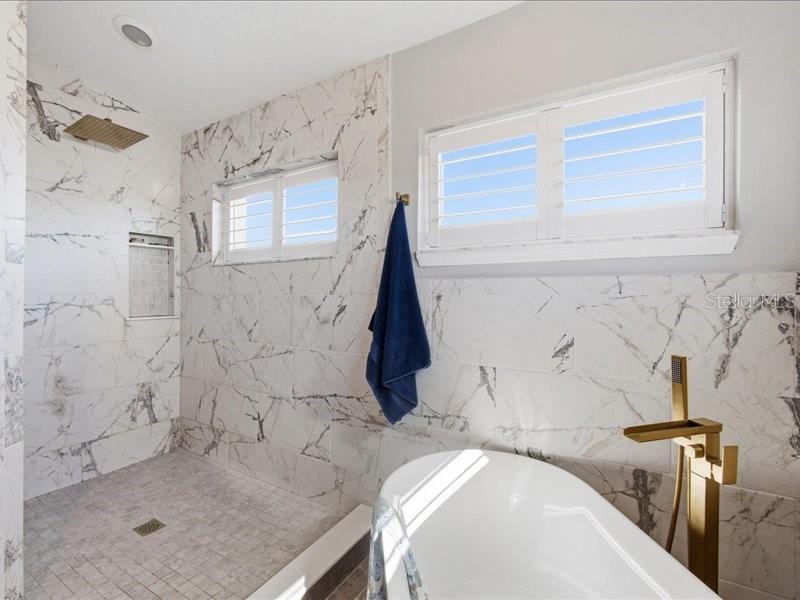 Image 52 of 78 For 121 Coquina Key Drive