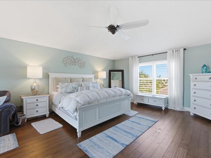 Image 55 of 78 For 121 Coquina Key Drive