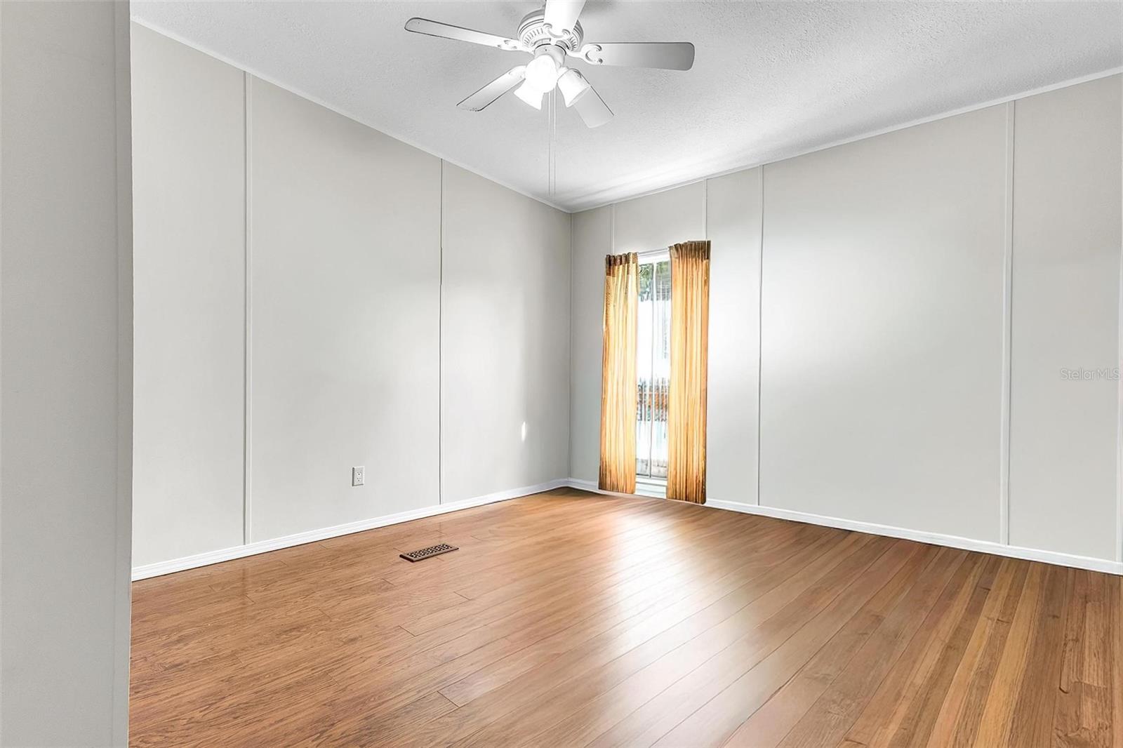 Image 16 of 23 For 141 Cherokee Drive