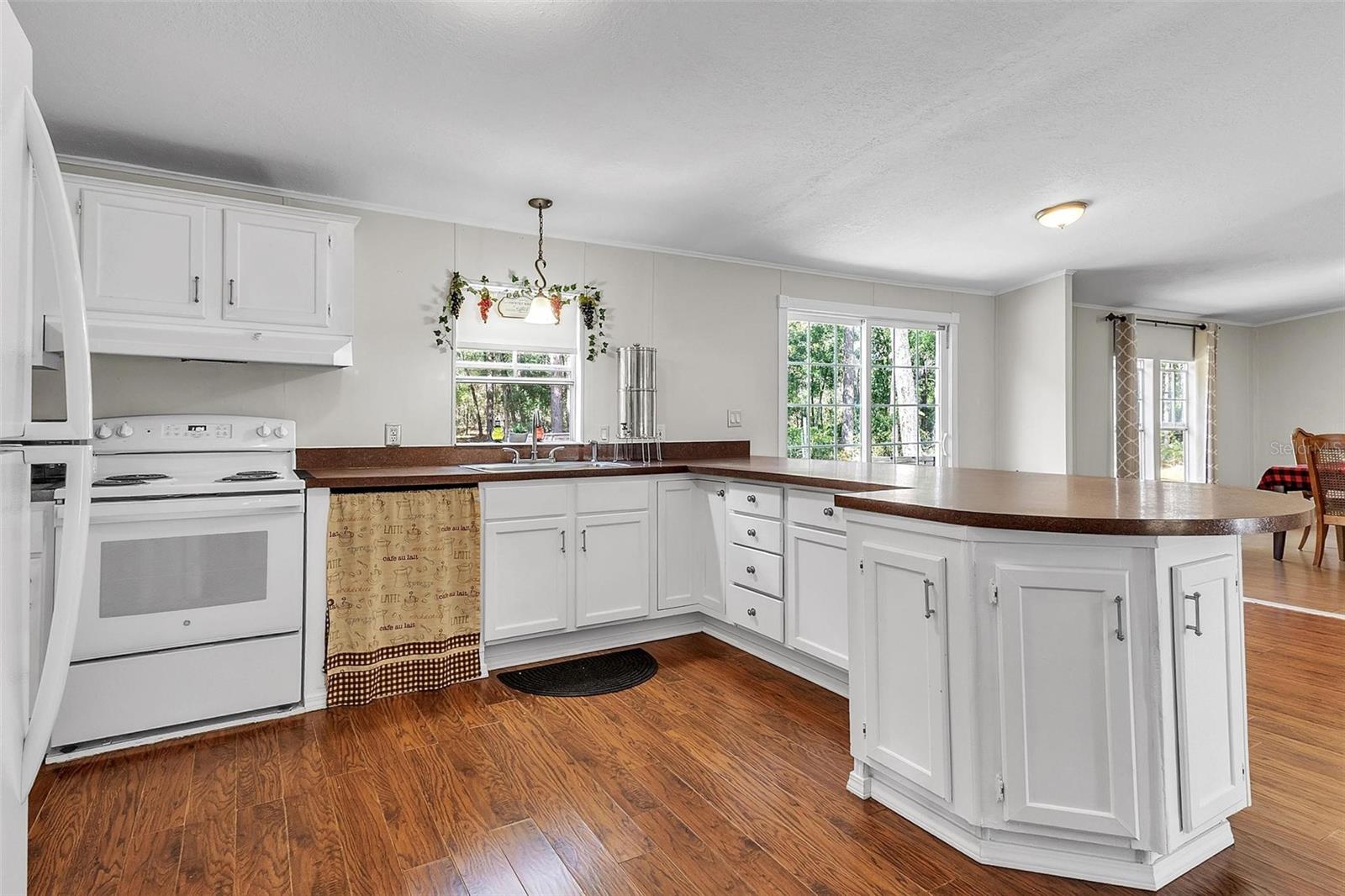 Image 5 of 23 For 141 Cherokee Drive