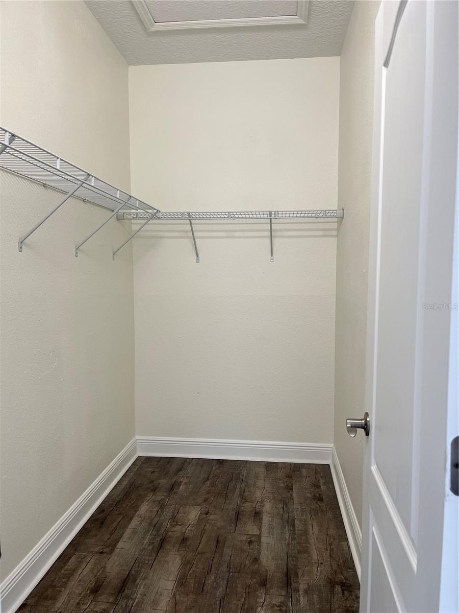 Image 14 of 27 For 200 Riverview Bend S 921