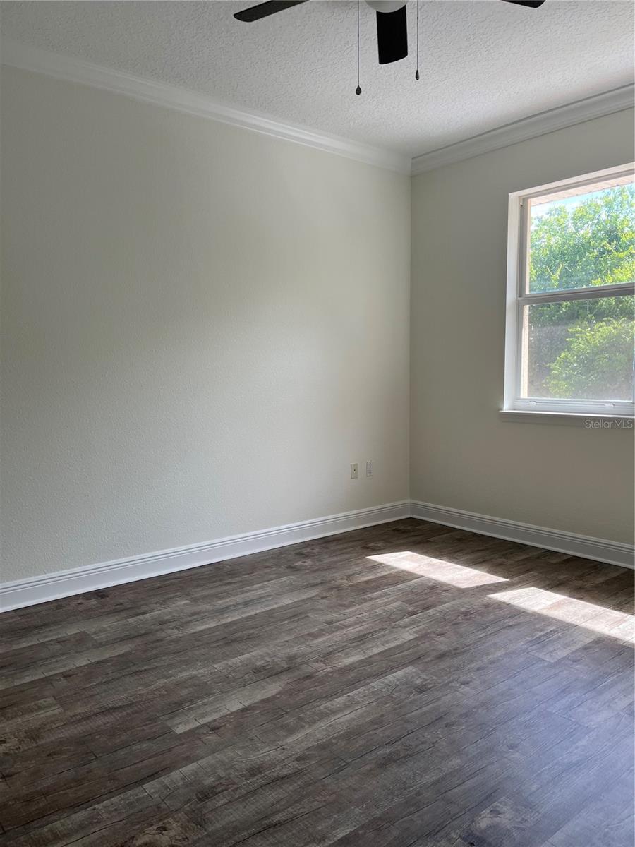 Image 23 of 27 For 200 Riverview Bend S 921