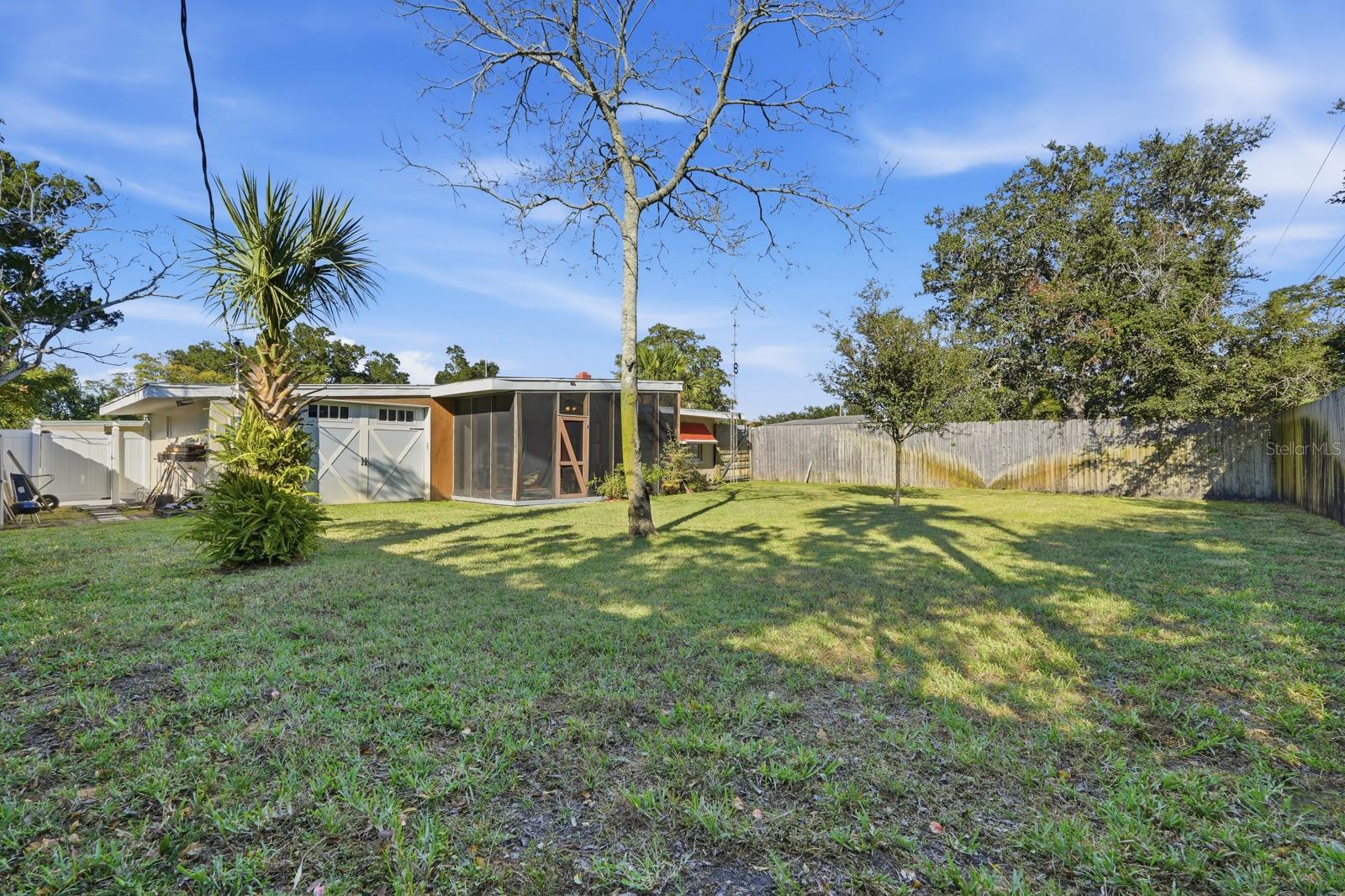 Image 16 of 22 For 1331 Eugene Black Street