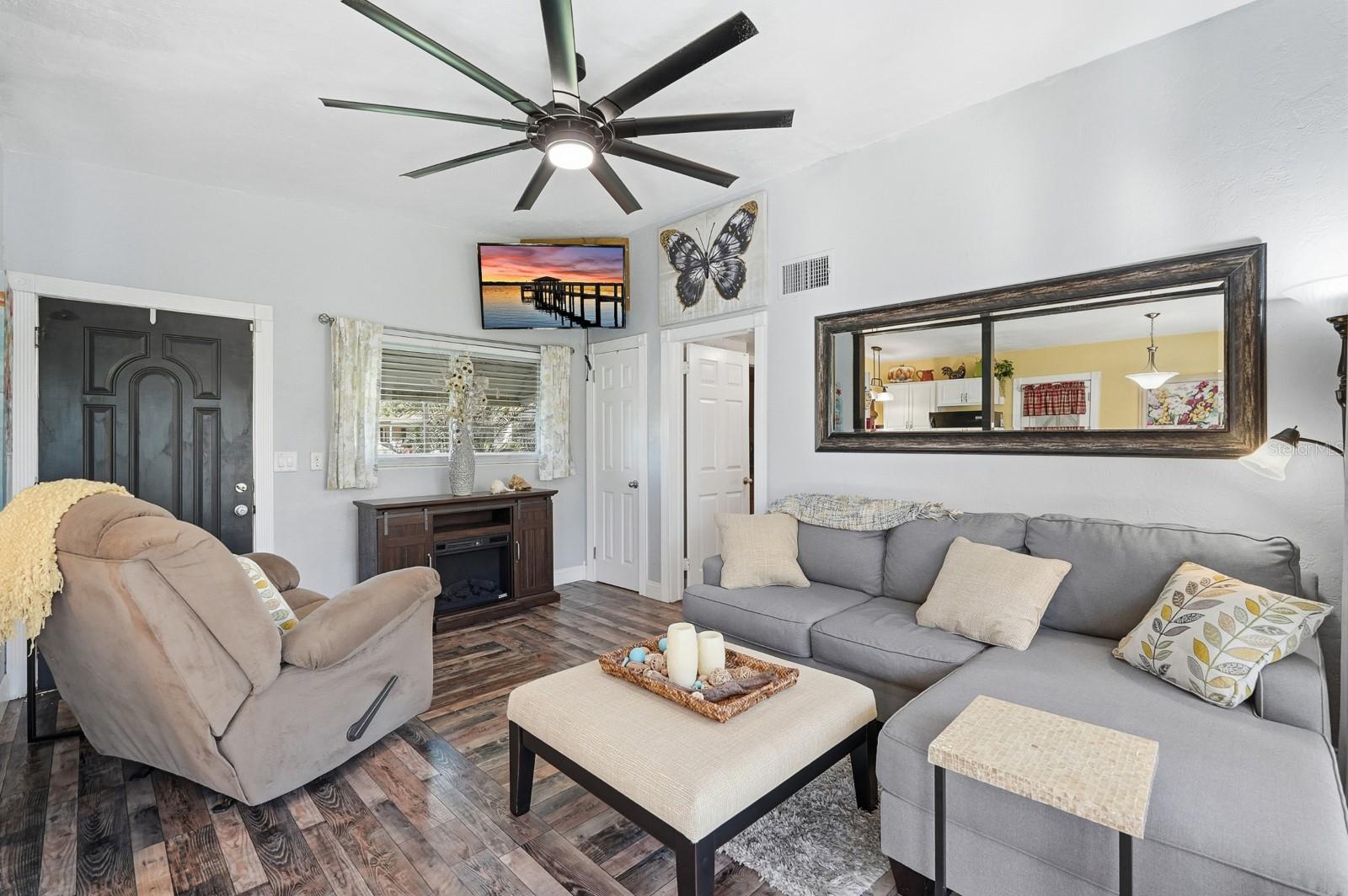 Image 3 of 22 For 1331 Eugene Black Street