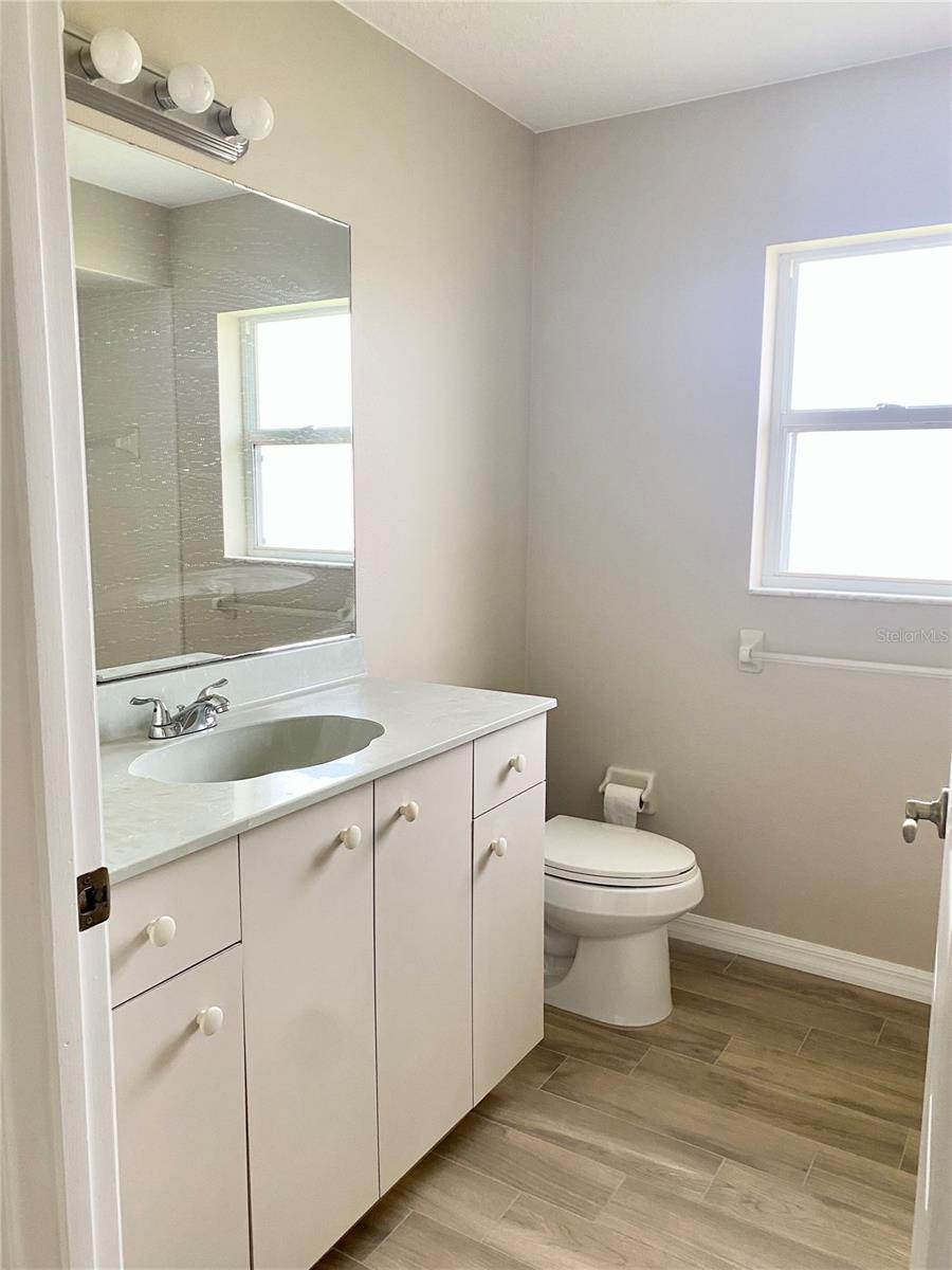 Image 15 of 16 For 6 Woodshaw Lane