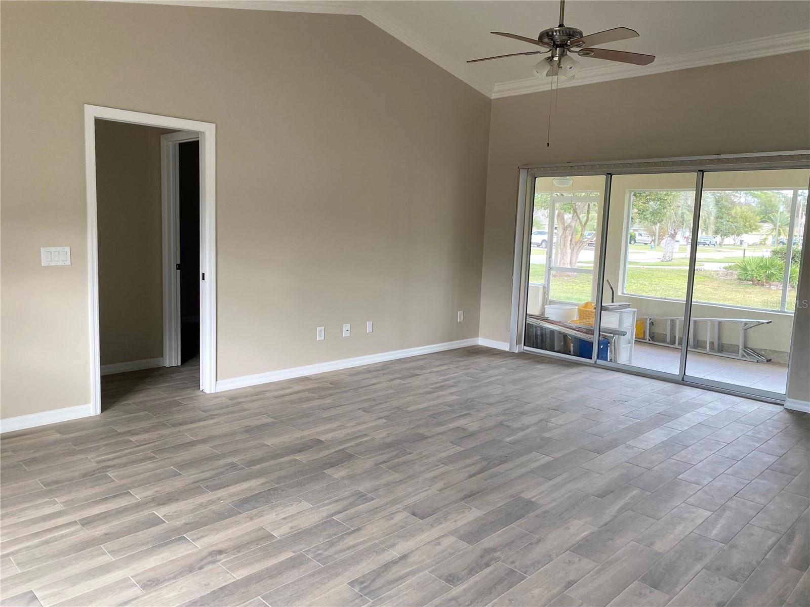 Image 8 of 16 For 6 Woodshaw Lane