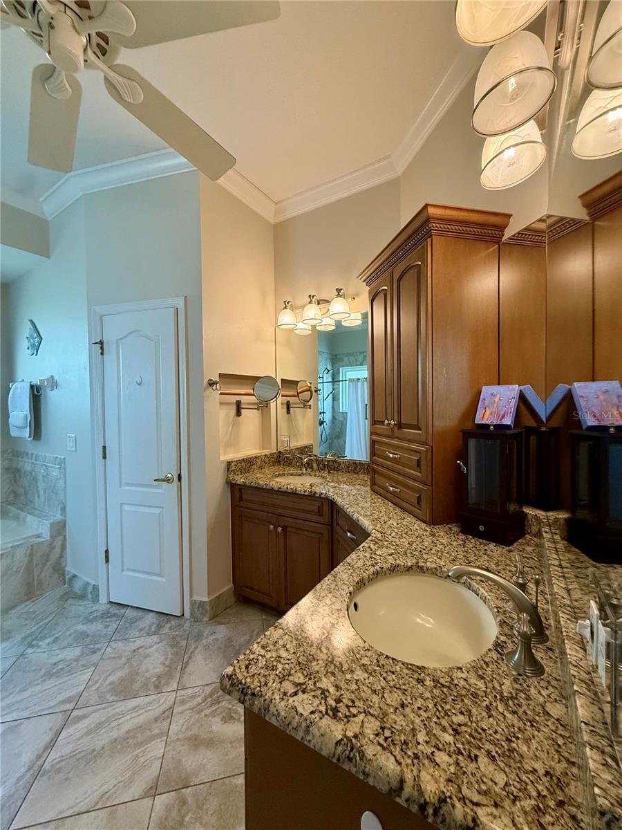 Image 16 of 26 For 4 Cherry Court