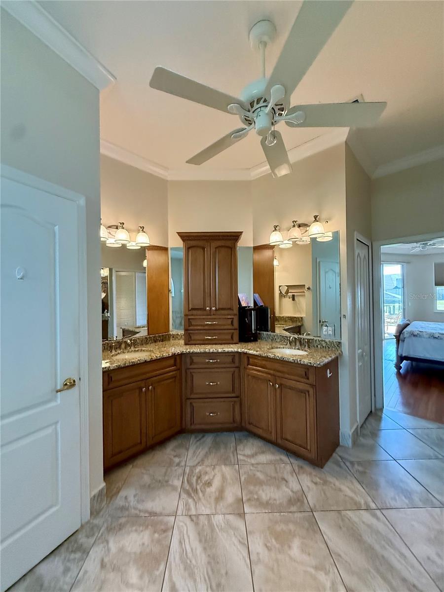 Image 18 of 26 For 4 Cherry Court