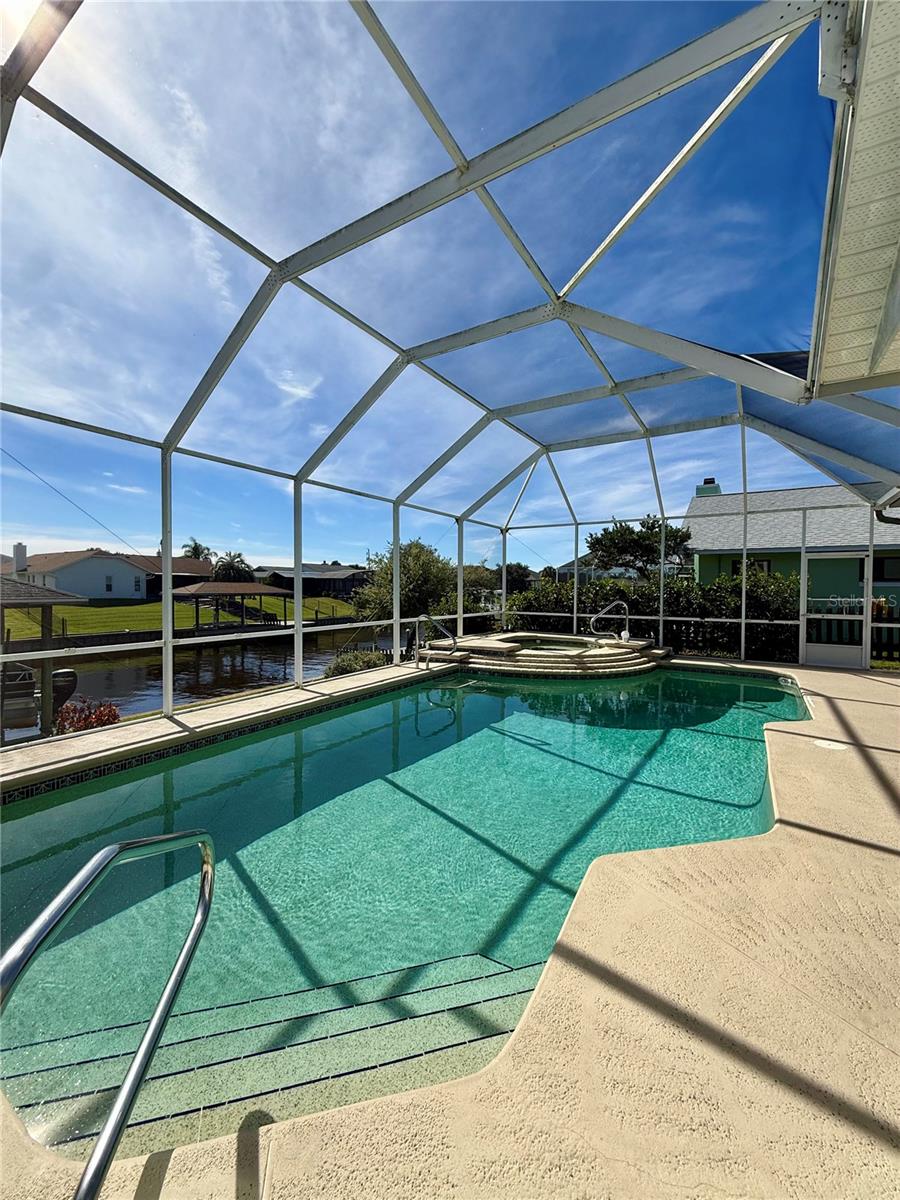 Image 19 of 26 For 4 Cherry Court