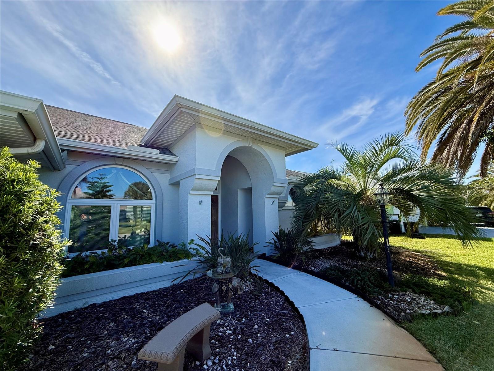 Image 2 of 26 For 4 Cherry Court