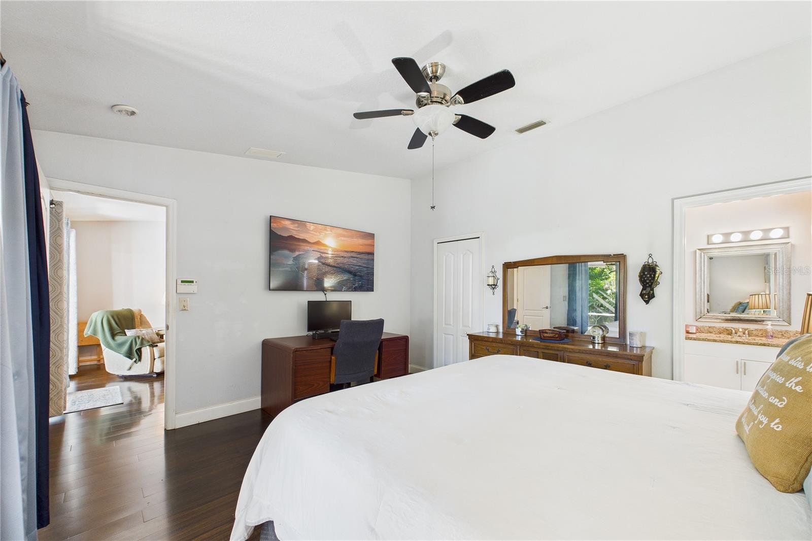 Image 49 of 93 For 1031 Grand Hickory Circle