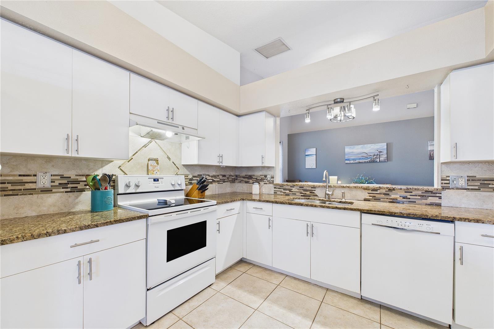 Image 87 of 93 For 1031 Grand Hickory Circle