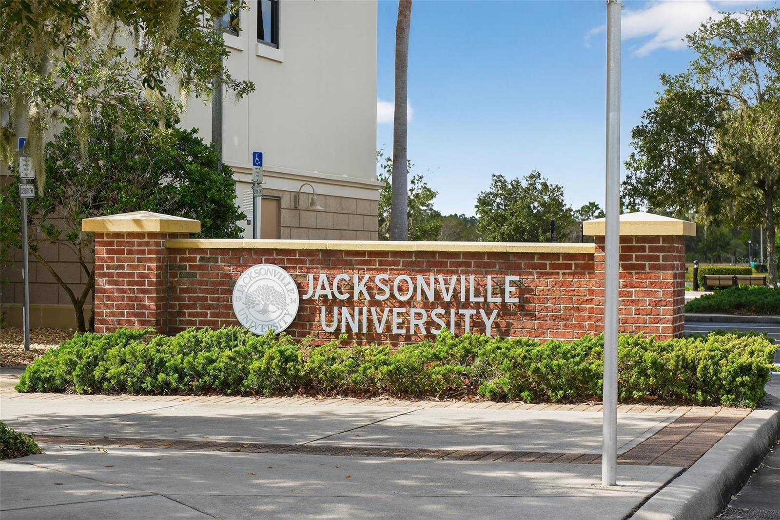 Image 22 of 54 For 469 Bulldog Drive 1