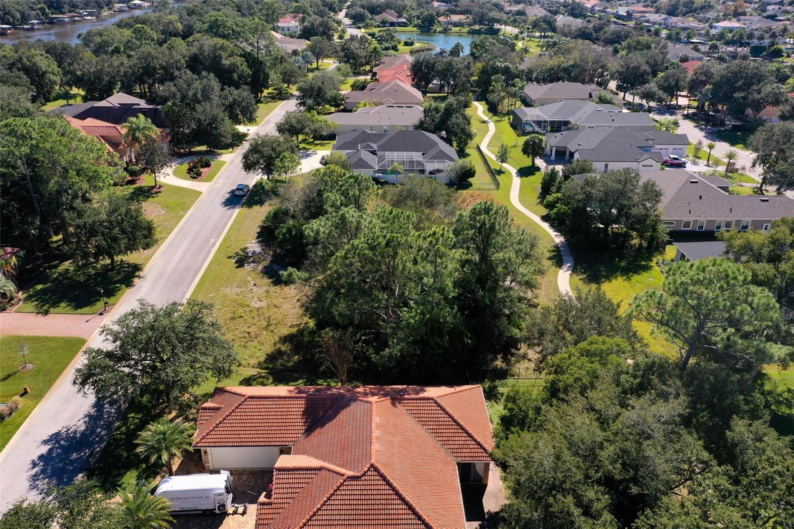 Image 6 of 31 For 59 Old Oak Drive S