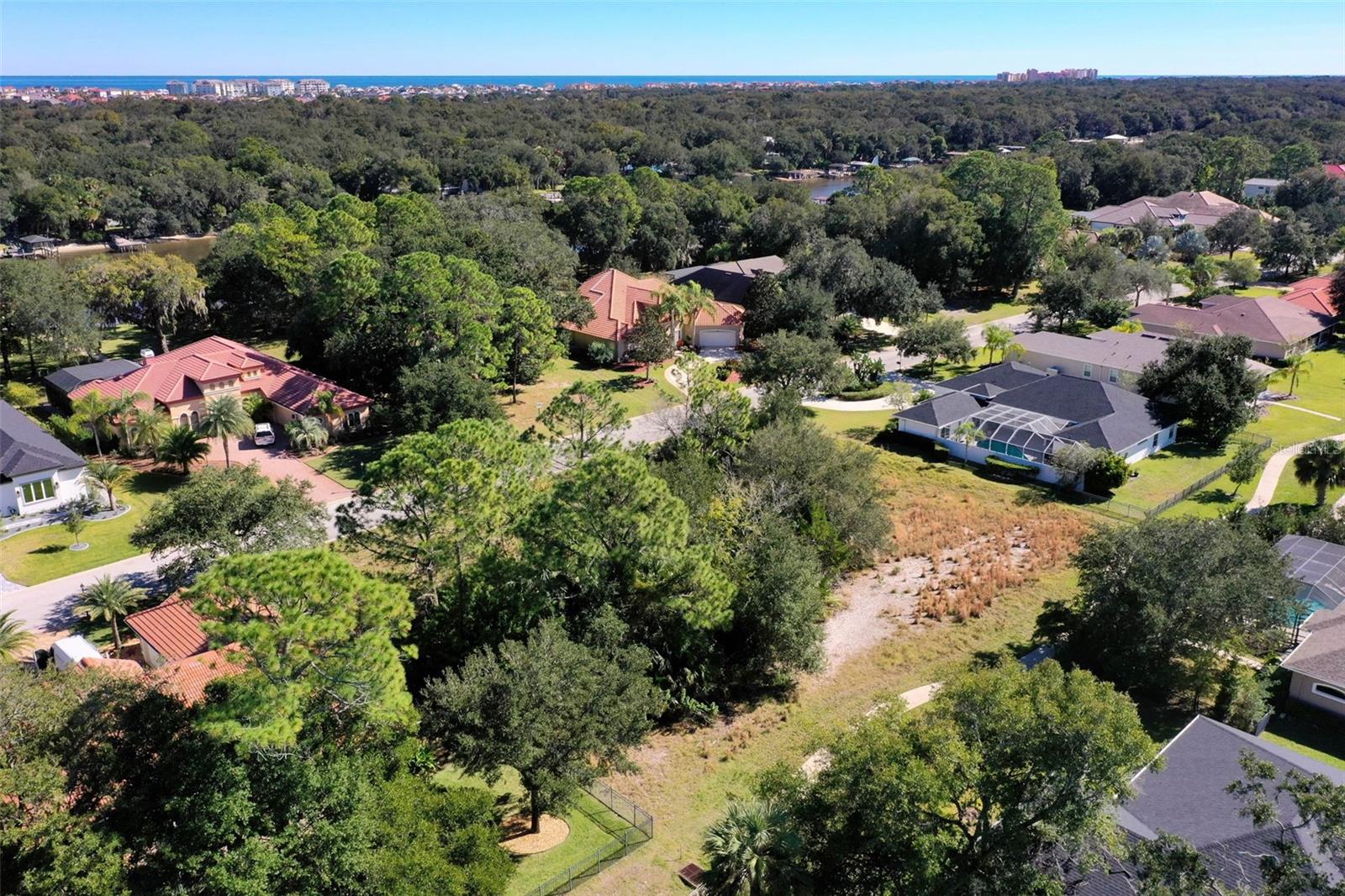 Image 7 of 31 For 59 Old Oak Drive S