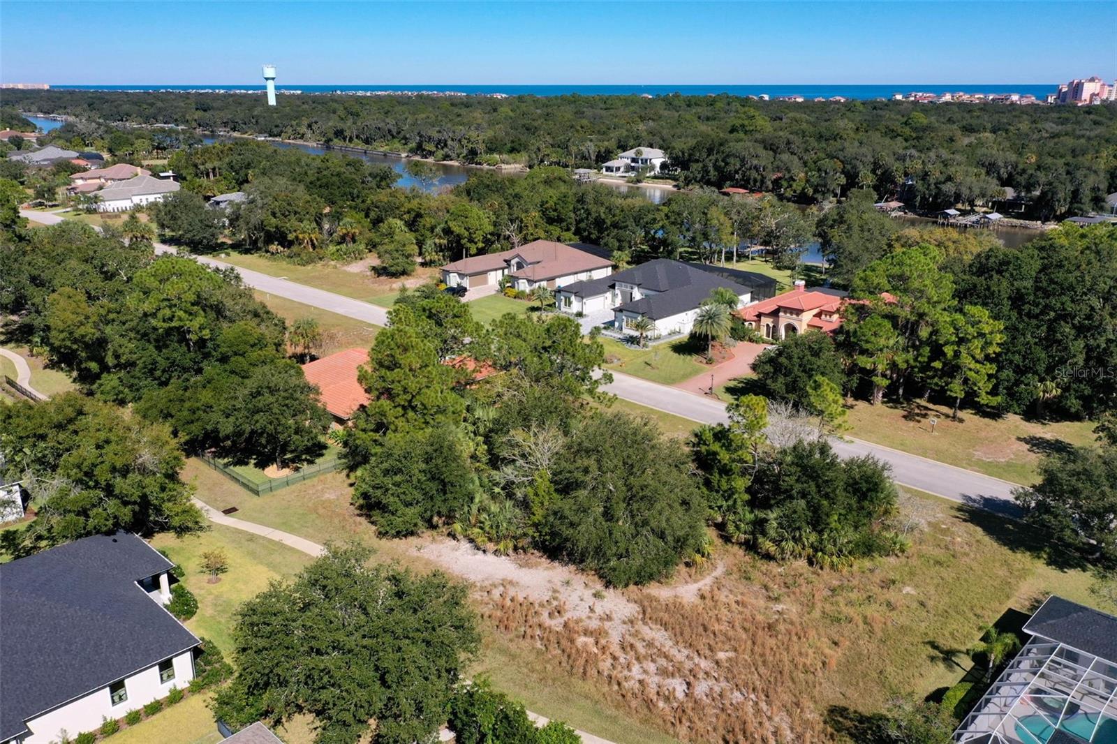 Image 9 of 31 For 59 Old Oak Drive S