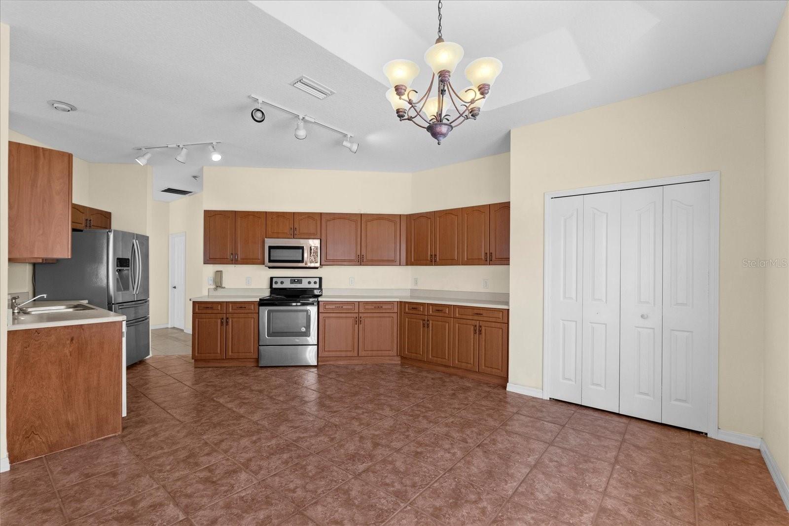 Image 28 of 46 For 7 Beachside Drive