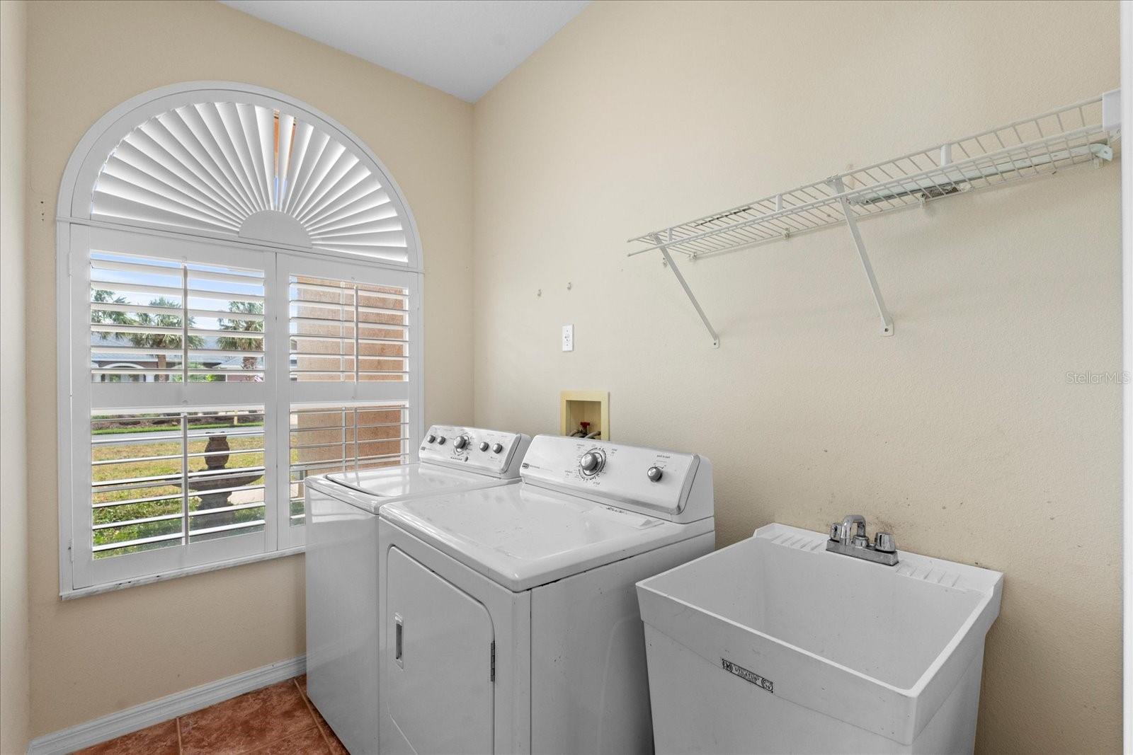 Image 29 of 46 For 7 Beachside Drive