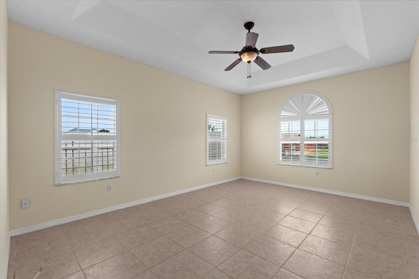 Image 33 of 46 For 7 Beachside Drive