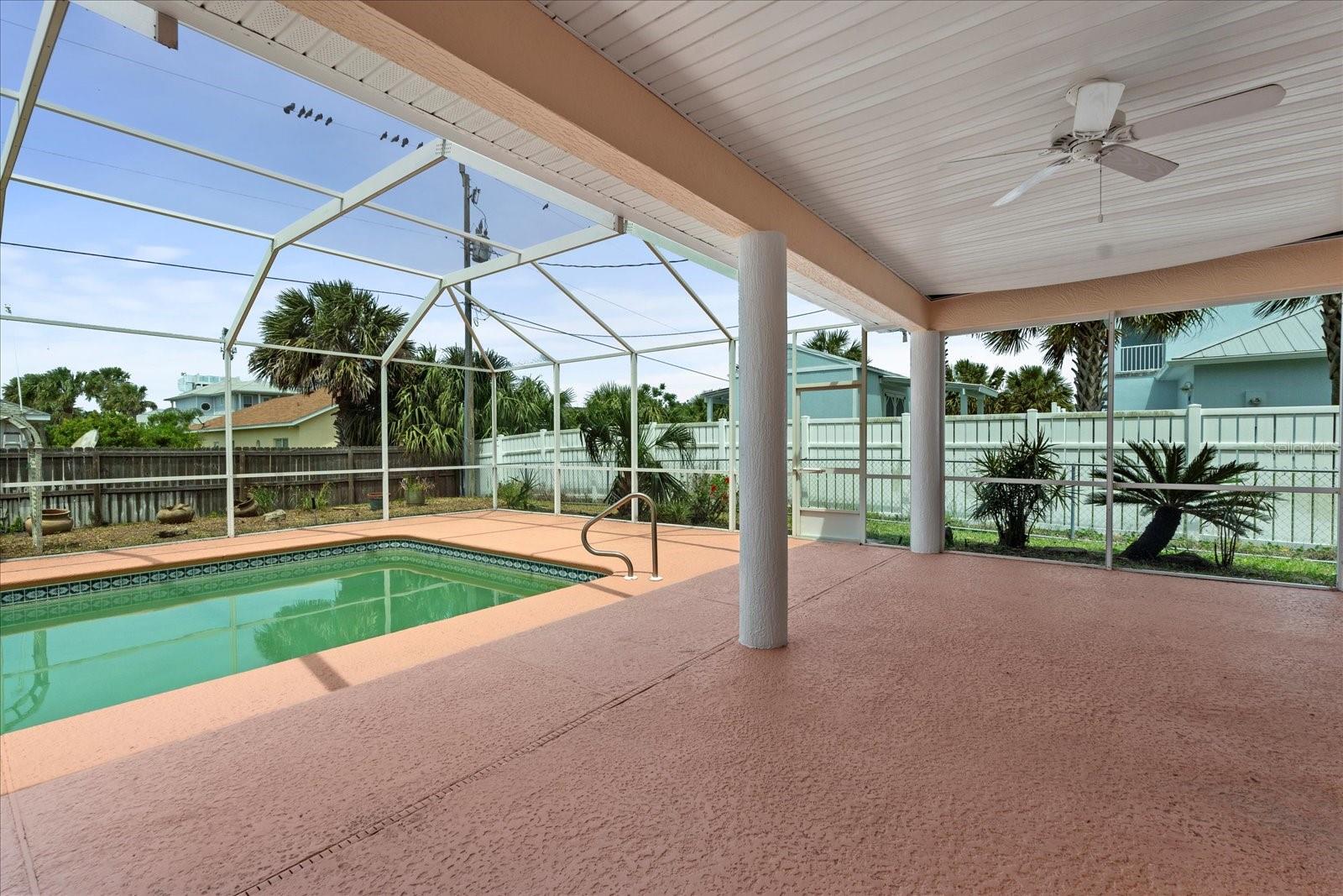 Image 37 of 46 For 7 Beachside Drive