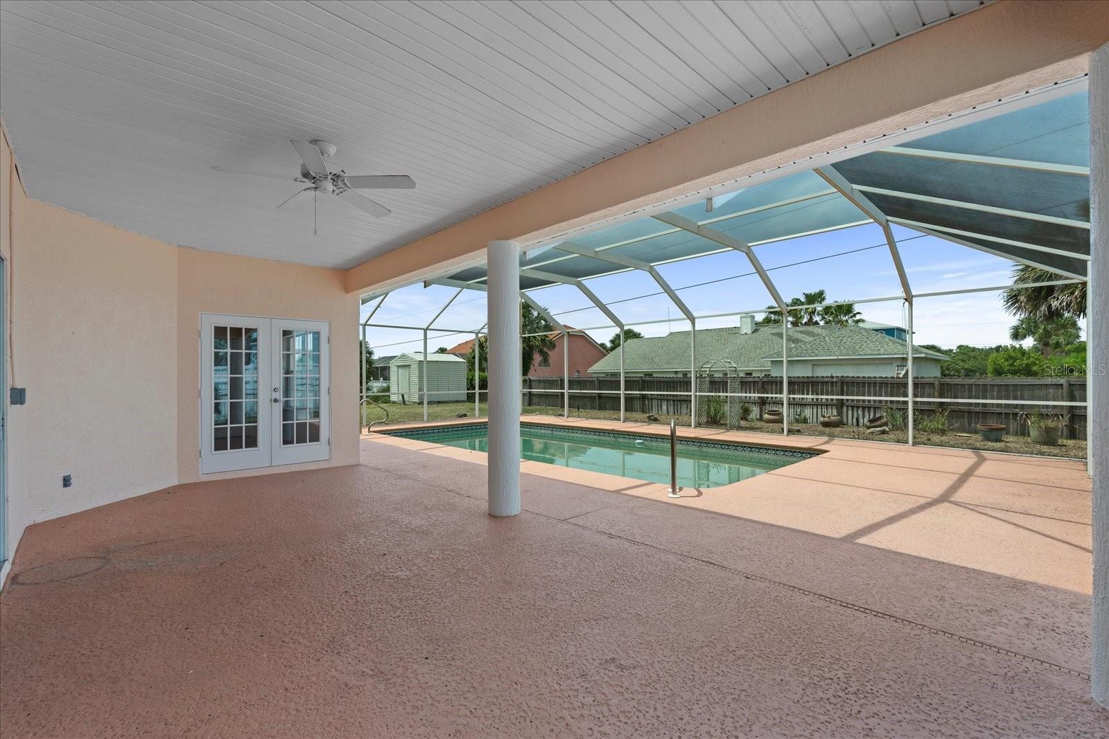 Image 38 of 46 For 7 Beachside Drive