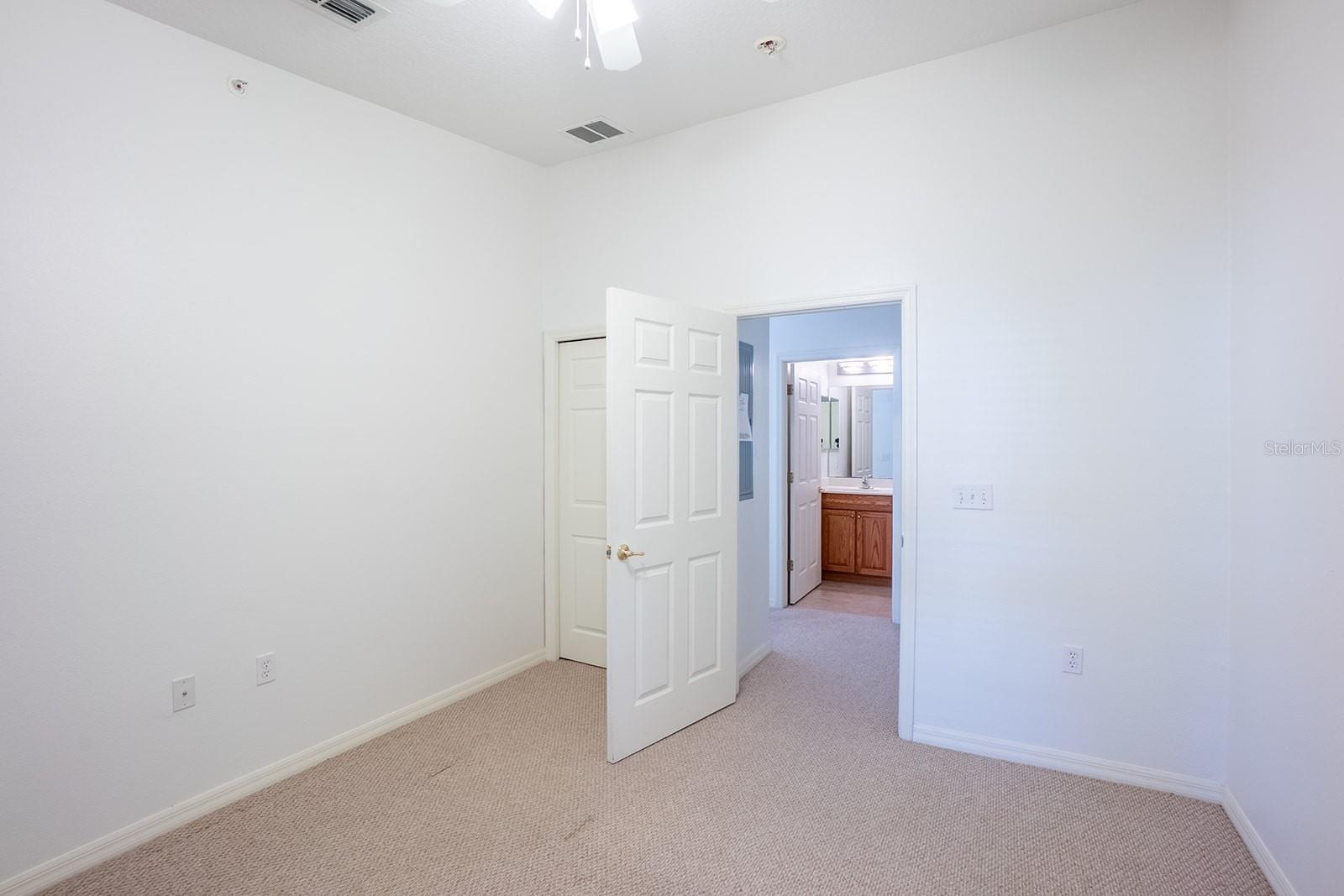 Image 15 of 60 For 1000 Canopy Walk Lane 1034